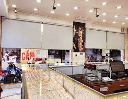 DỰ ÁN LẮP ĐẶT RÈM CUỐN CHE NẮNG CHO TIỆM VÀNG KIM PHÁT HIỆP THÀNH 2