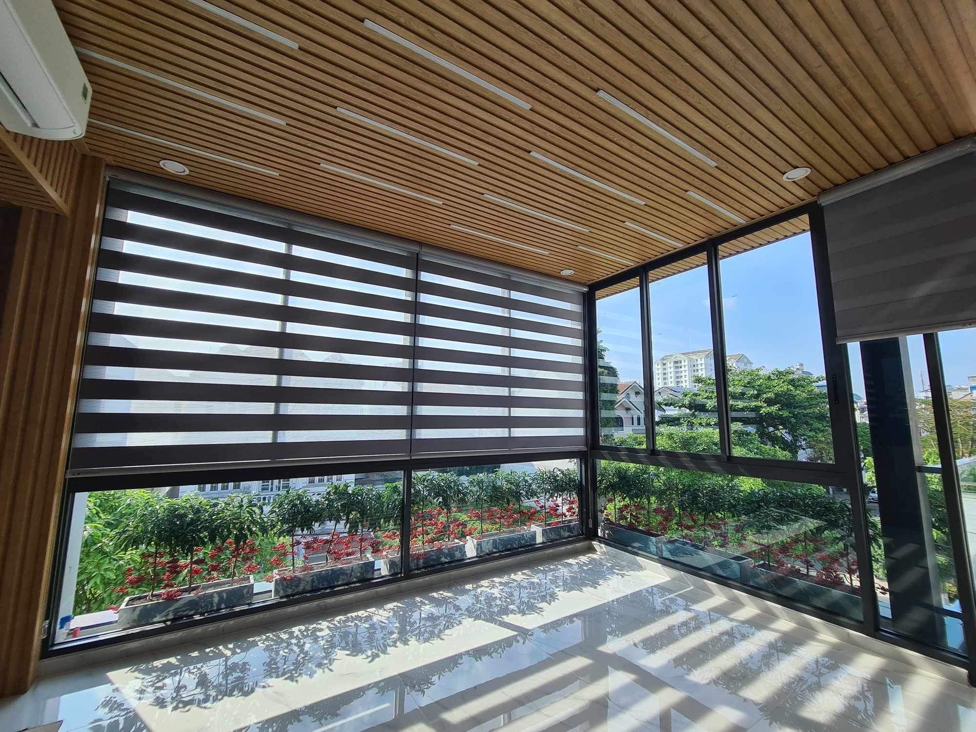 Quy trình lắp đặt và lựa chọn rèm cửa cầu vòng phù hợp cho gia đình